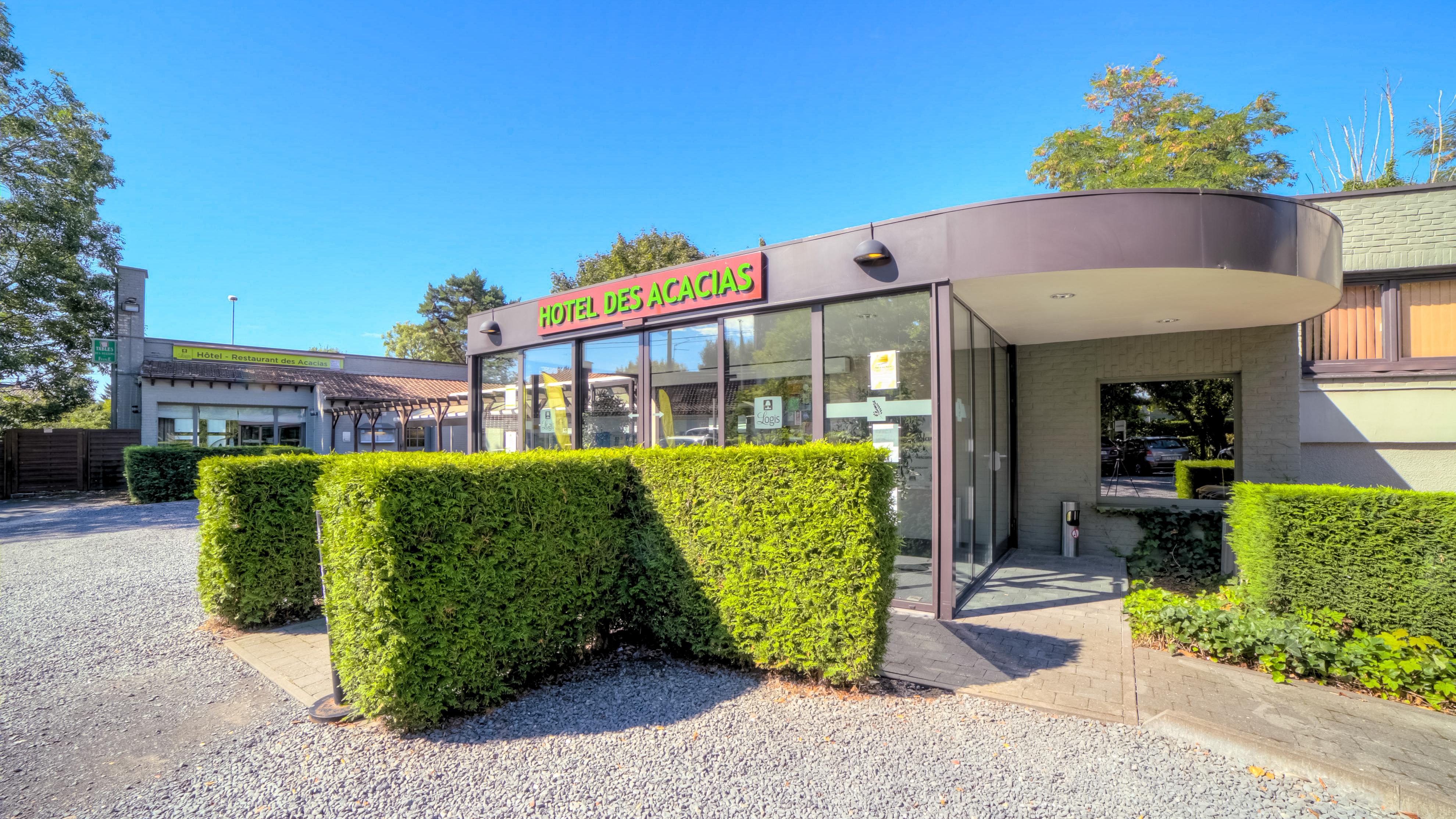 Logis Hôtel Restaurant Des Acacias Lille Tourcoing Neuville-en-Ferrain Exterior foto
